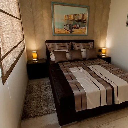 Crystal Sea - - Brac *