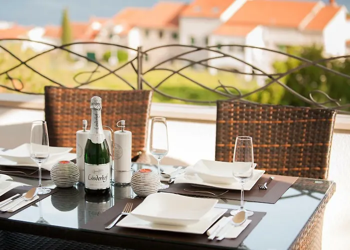 Crystal Sea - - Brac